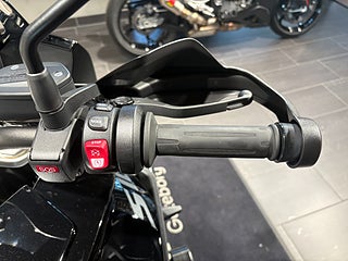BMW S1000XR/3st väskor/Akrapovic/Chassisänkt