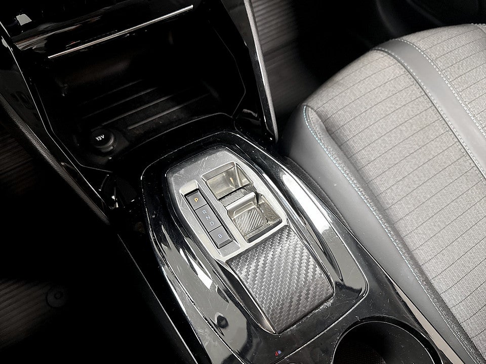 Bild på Peugeot E-208 Allure Pack 50kWh 136hk Aut BACKKAMERA
