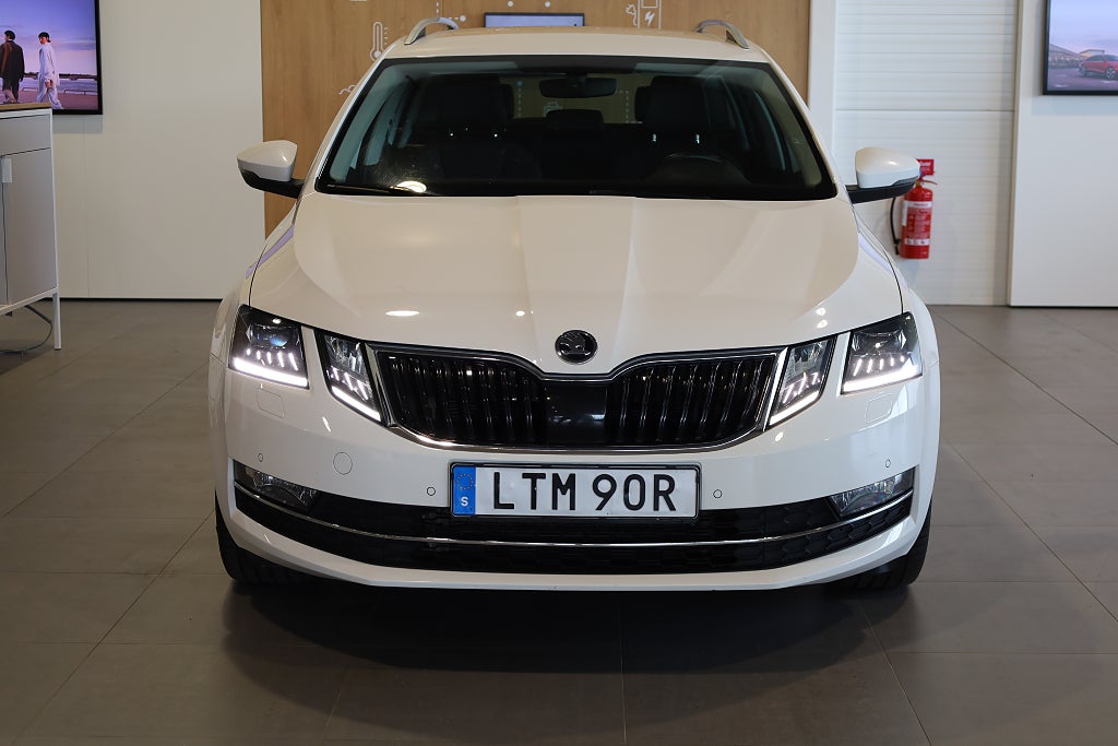 Skoda Octavia Kombi 1.5 TSI 150hk Style | Kamera | Värmare | Drag | 2020