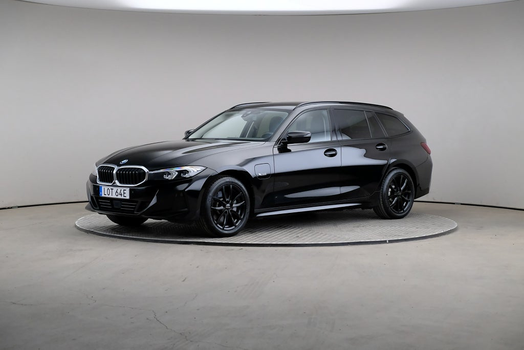 BMW 330e Series 3 xDrive Touring 292hk Drag Rattvärme