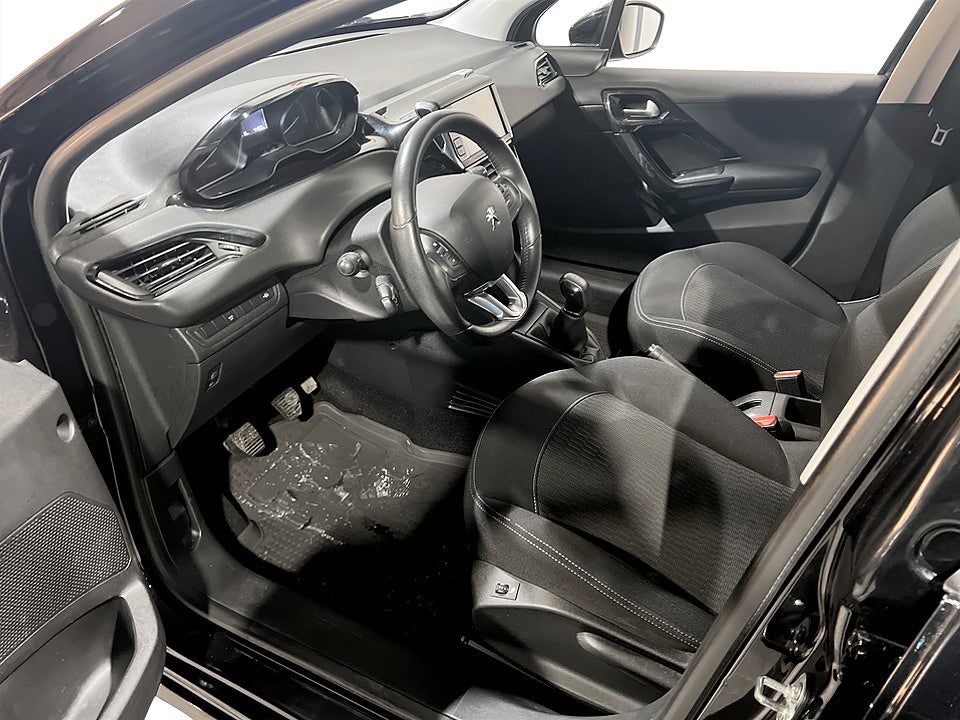 Bild på Peugeot 208 Active 1.2 PT 82hk - LÅG SKATT!