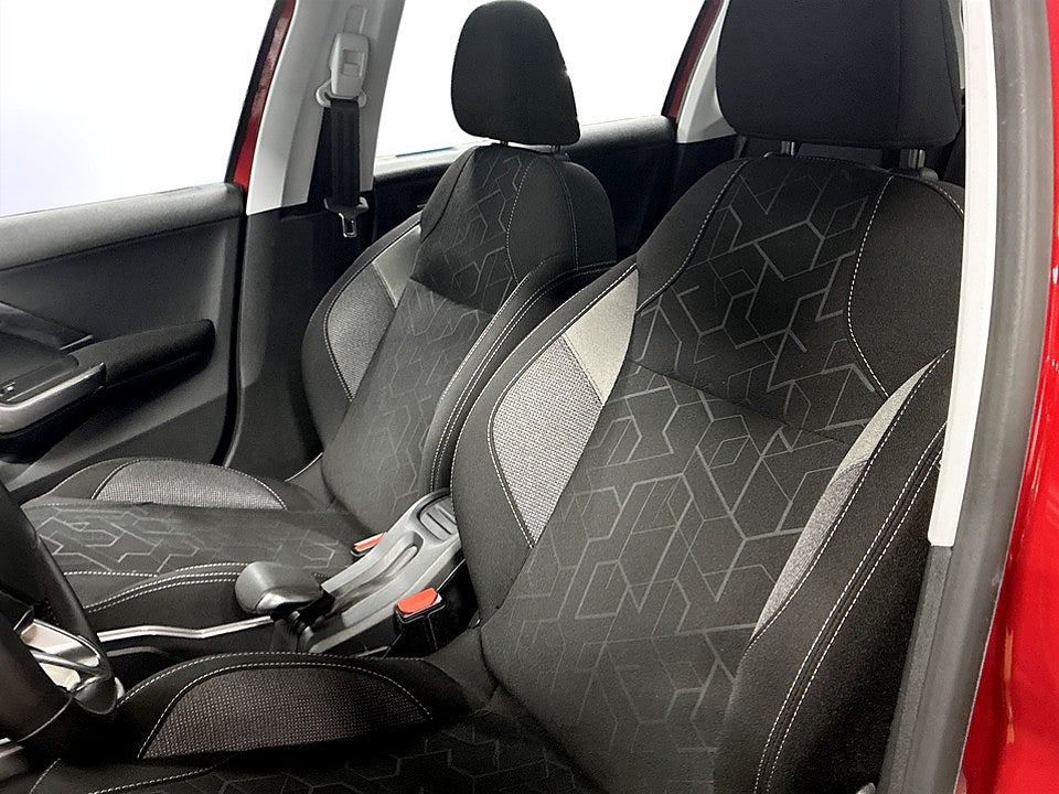 Bild på Peugeot 2008 Active 1.2 PT 82hk P-SENSORER BAK BLUETOOTH