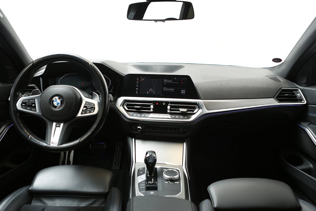 BMW 320 d xDrive Touring M-Sport Aut Drag HiFi B-kam Värmare 2021