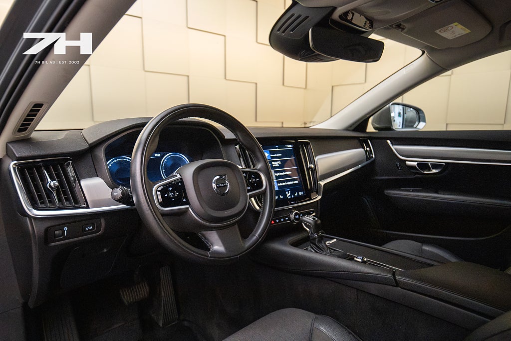 Volvo V90 D4 Momentum Adv / Adaptiv Farth. / Drag