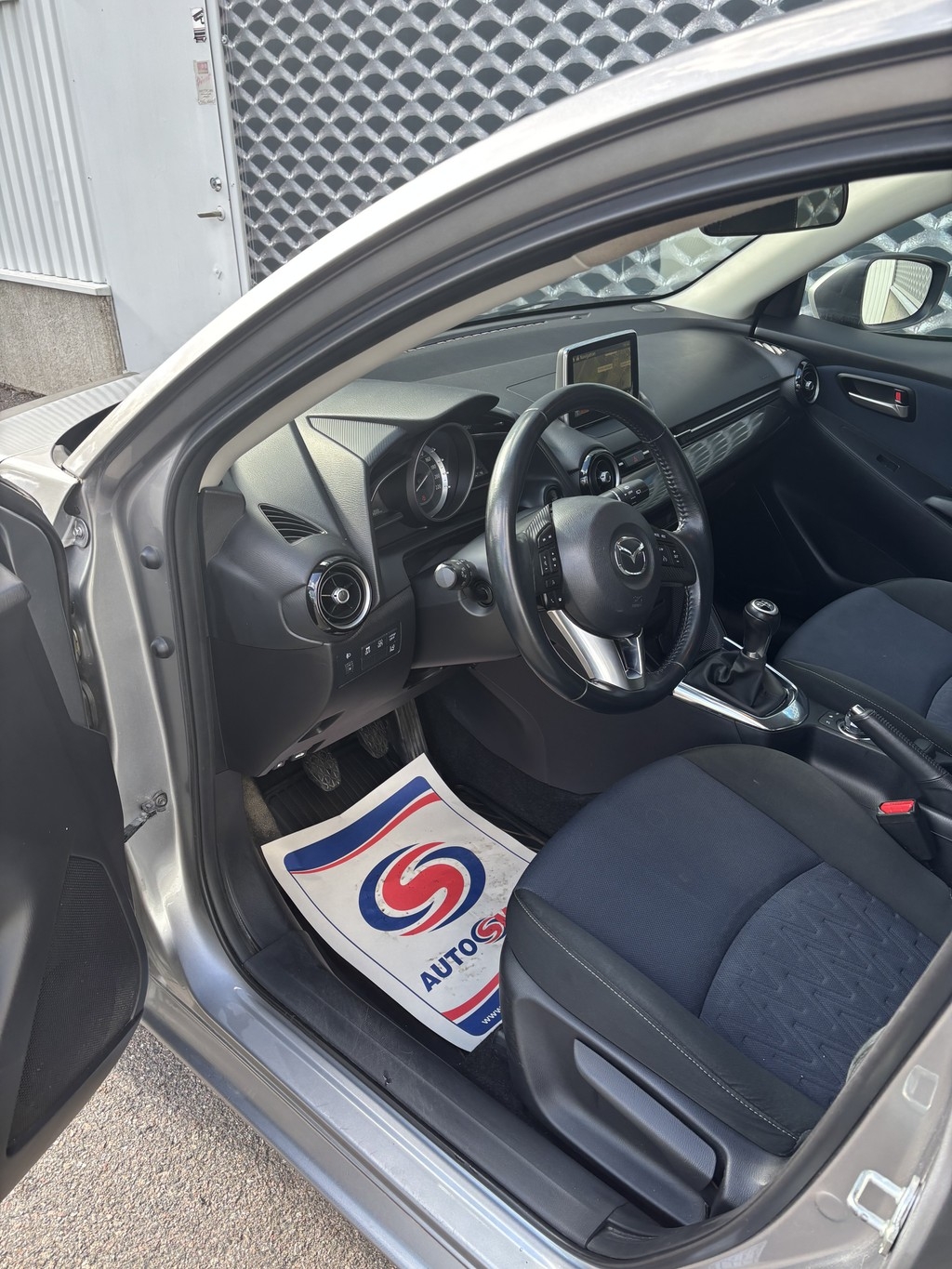 Mazda 2 5-dörrar 1.5 Vision 2015, bild 5/30