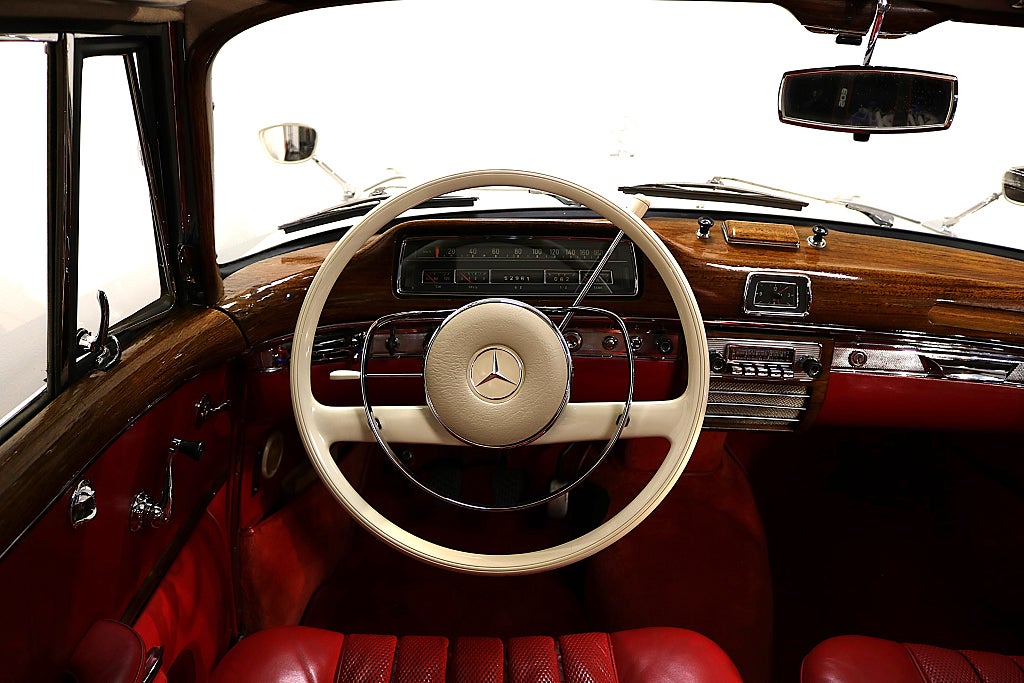 Mercedes-Benz W128 1960 - miniatyr 9