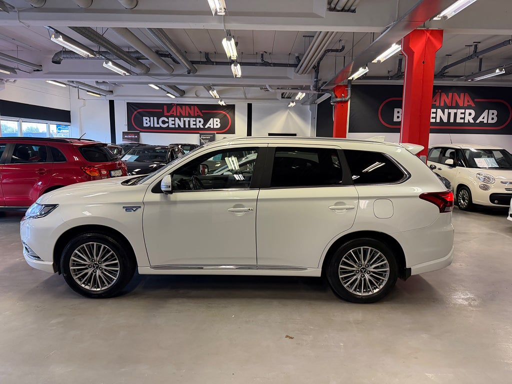 Mitsubishi Outlander 2020 - miniatyr 8
