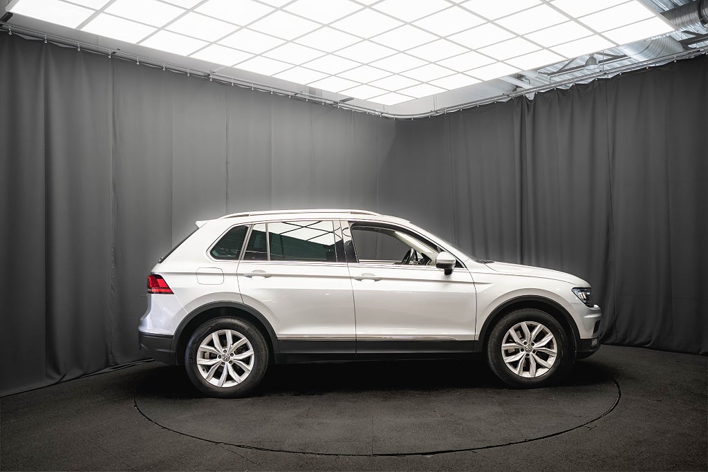 Volkswagen Tiguan TSI 4Motion B-VÄRMARE DRAG ADAPTIV-FART CARPLAY 190hk