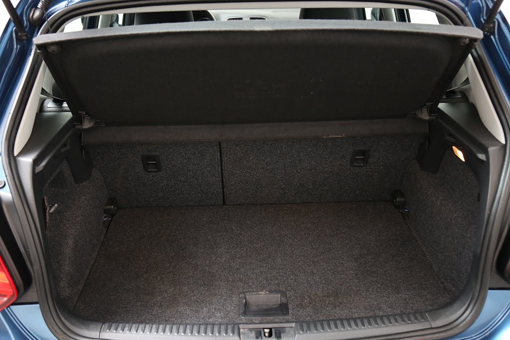 Volkswagen Polo 1,2 TSI 90hk Base 5D Bluetooth 2017