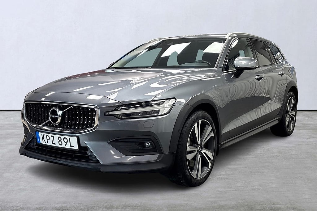 Volvo V60 Cross Country B4 AWD Diesel Adv SE (Drag, Läder, HK ljud)