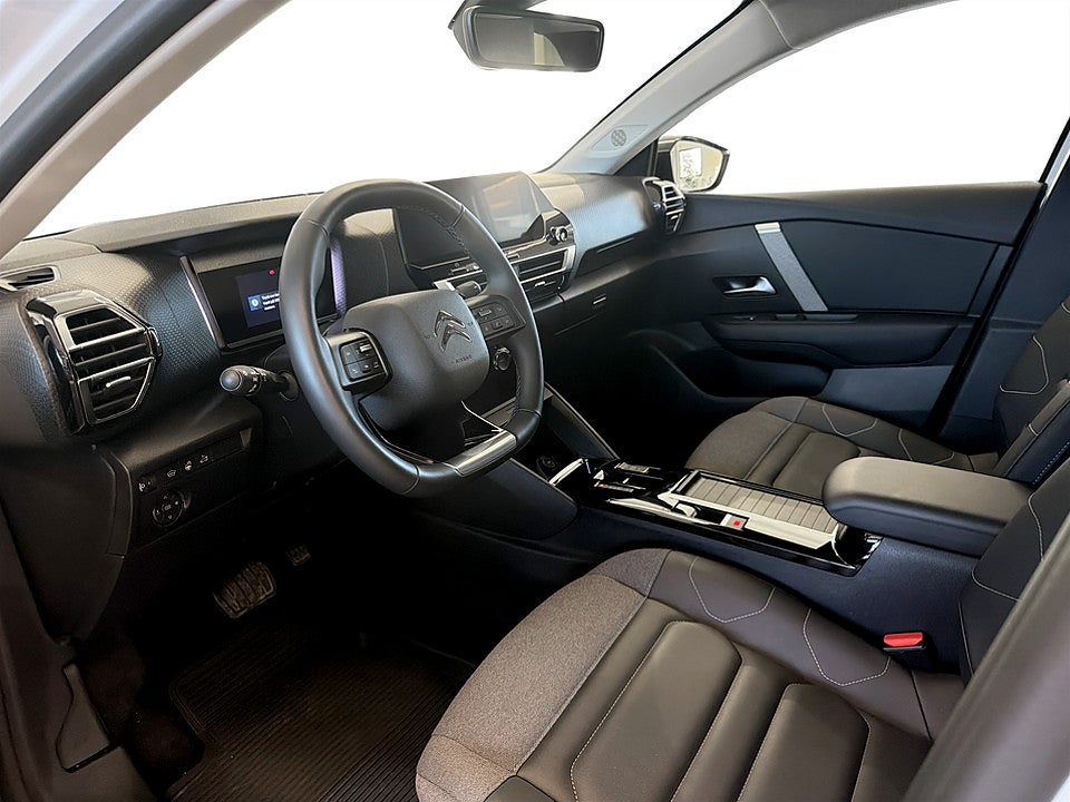 Bild på Citroën C4-X Shine 1.2 PT 130hk Aut RATTVÄRME B-KAMERA