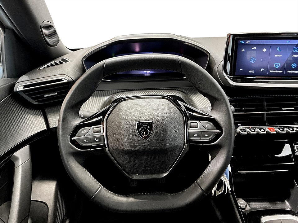 Bild på Peugeot 2008 Allure 1.2 PT 130hk CARPLAY P-SENSORER