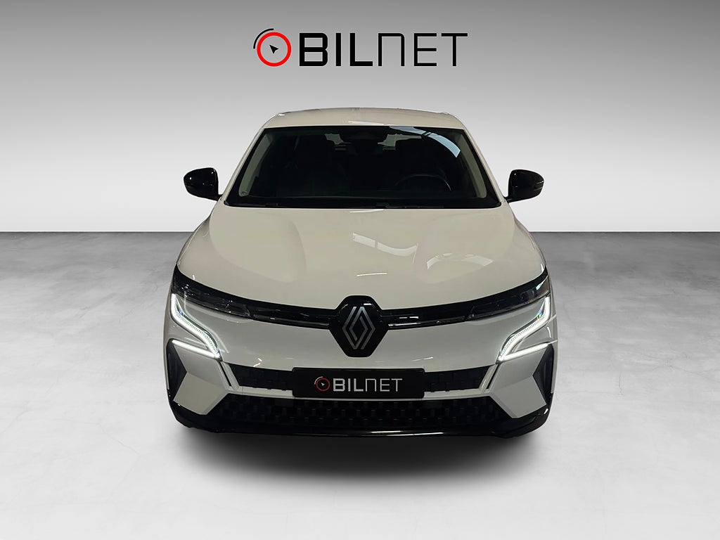 Renault Mégane E-TECH 60 kWh Electric 2023 / 960mil Equilibre 220hk Kame
