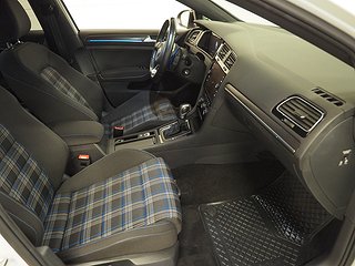 Halvkombi Volkswagen Golf 11 av 21