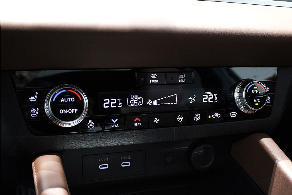 Bild på Mitsubishi Outlander Instyle Plug-In Serviceavtal & V-hjul*