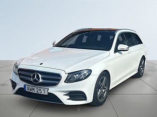 Mercedes-Benz E 220 T d 4×4 AMG Line Drag Dvärme Panorama 360° Navi S&V – bild 16
