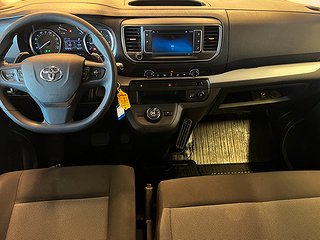 Toyota Proace Verso 2.0 Automat 9sits/MOMS/SoV-Däck/MoK-Värm