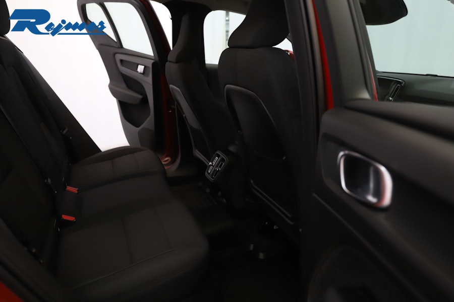Volvo XC40 T2 FWD Momentum 2021, kuva 7/46