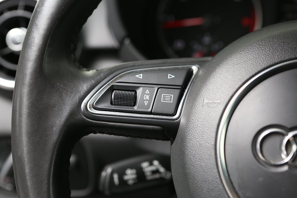 Audi A1 1,6 TDI S Tronic Sport Edition Sportback 2013