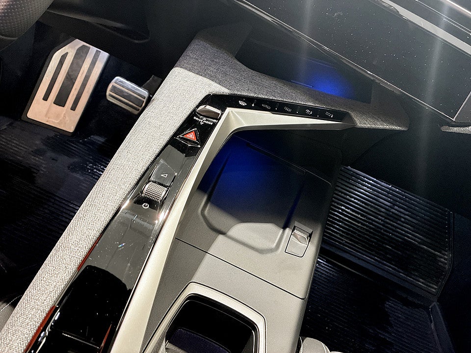 Bild på Peugeot 5008 GT Hybrid 145hk Aut B-KAMERA CARPLAY 7-SITS