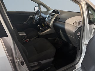 Toyota Verso 1.8 Valvematic S&V-Hjul/M&K-värm/Farthållare/7-sits – bild 10