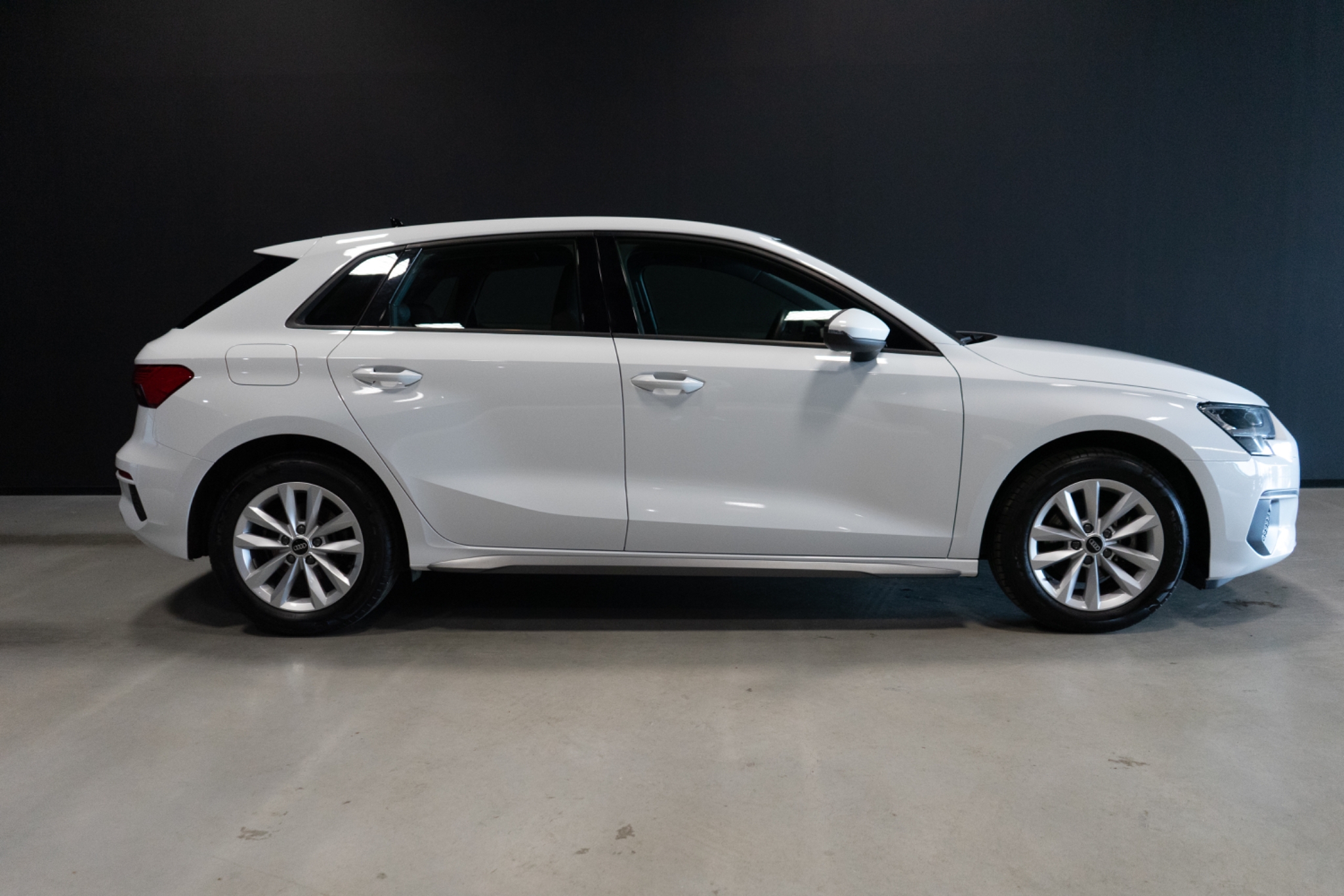 Audi A3 Sportback 35 TFSI Comfort Euro 6 2023, bild 2/10