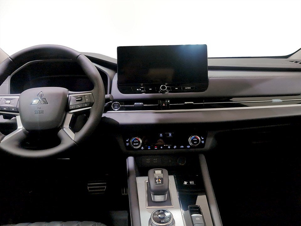 Bild på Mitsubishi Outlander Instyle PHEV Aut 4WD - OMGÅENDE LEVERANS!