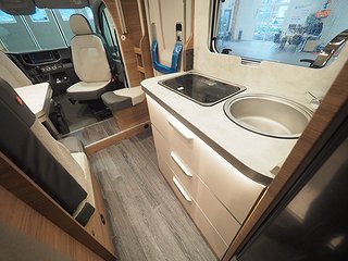 Husbil-halvintegrerad Knaus VanWave 640 MEG Vansation 18 av 31