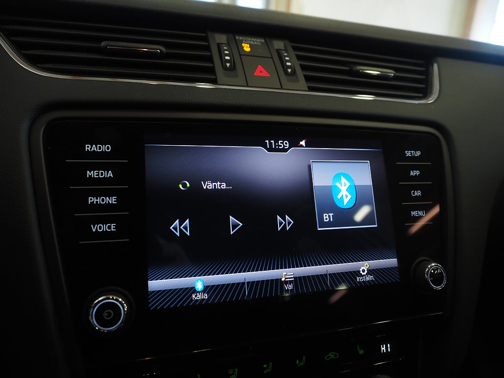 Skoda Octavia Kombi 1.5 TSI 150hk Ambtion | Drag | Värmare | 2020