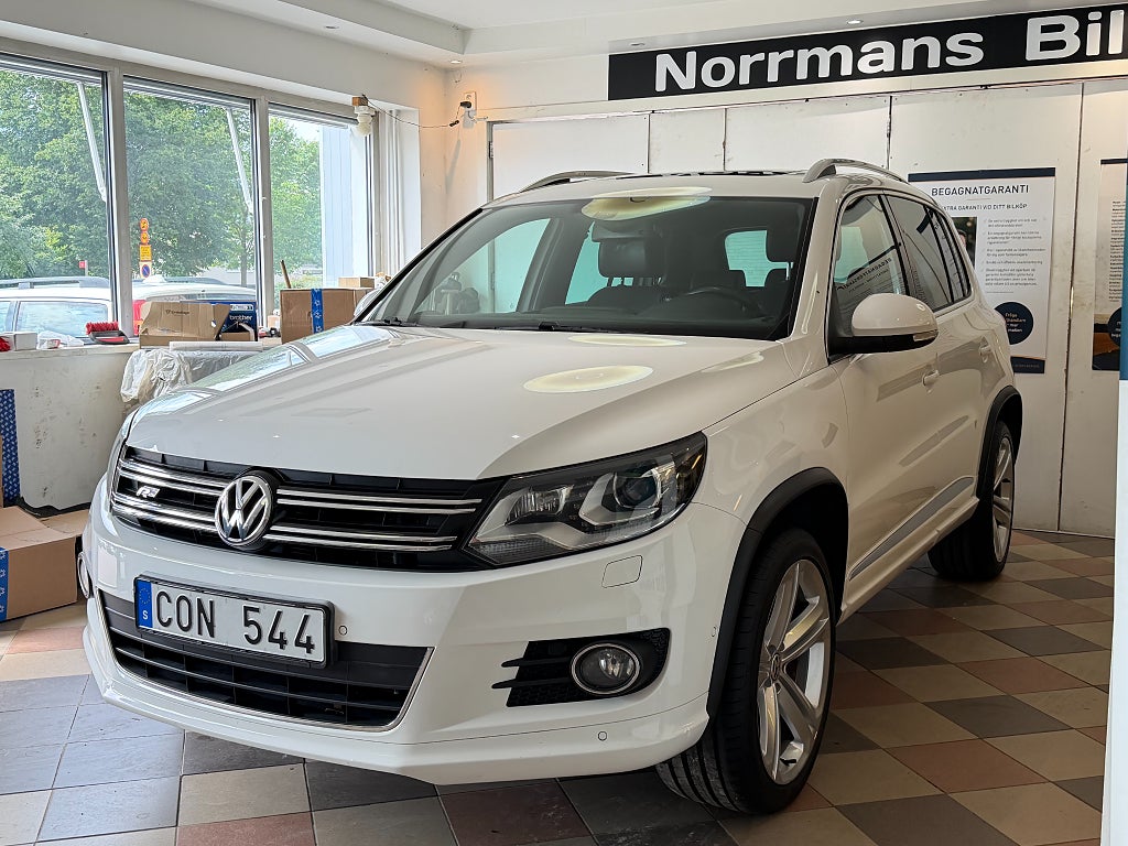 Volkswagen Tiguan 1.4 TSI R-Line 4Mot Sport  Pano/Drag/Nybes&Servad