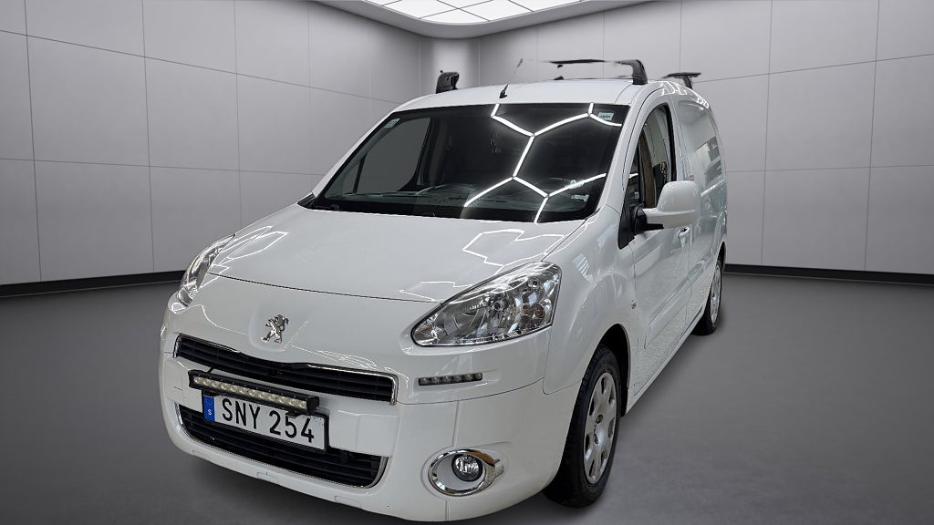 Peugeot Partner Skåpbil 1.6 HDi 3-sits (DRAGKROK) (LÅGA MIL) (FÅ ÄGARE)