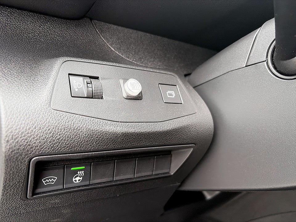 Bild på Peugeot Partner Crewcab 1.5 BHDi 130hk Aut L2 5-Sits, Värmare, drag