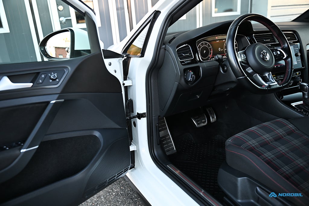 Volkswagen Golf I