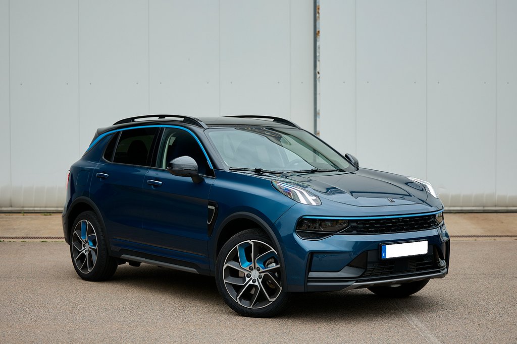 Lynk & Co 01 PHEV /DRAGKROK /6.6 SNABBLADDNING /VINTERHJUL