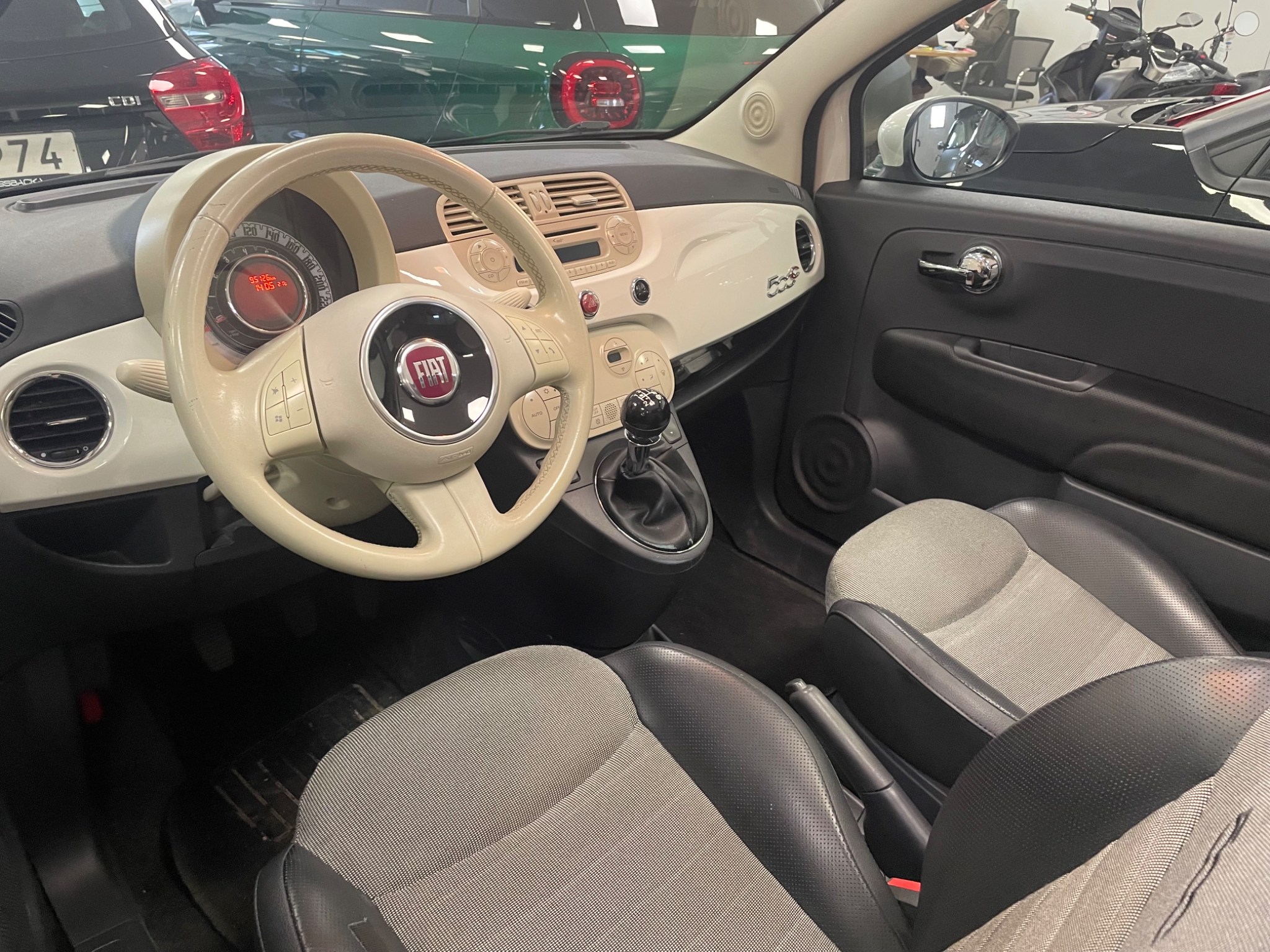 Fiat 500C 1.2 8V Lounge Euro 5 2014, bild 6/31