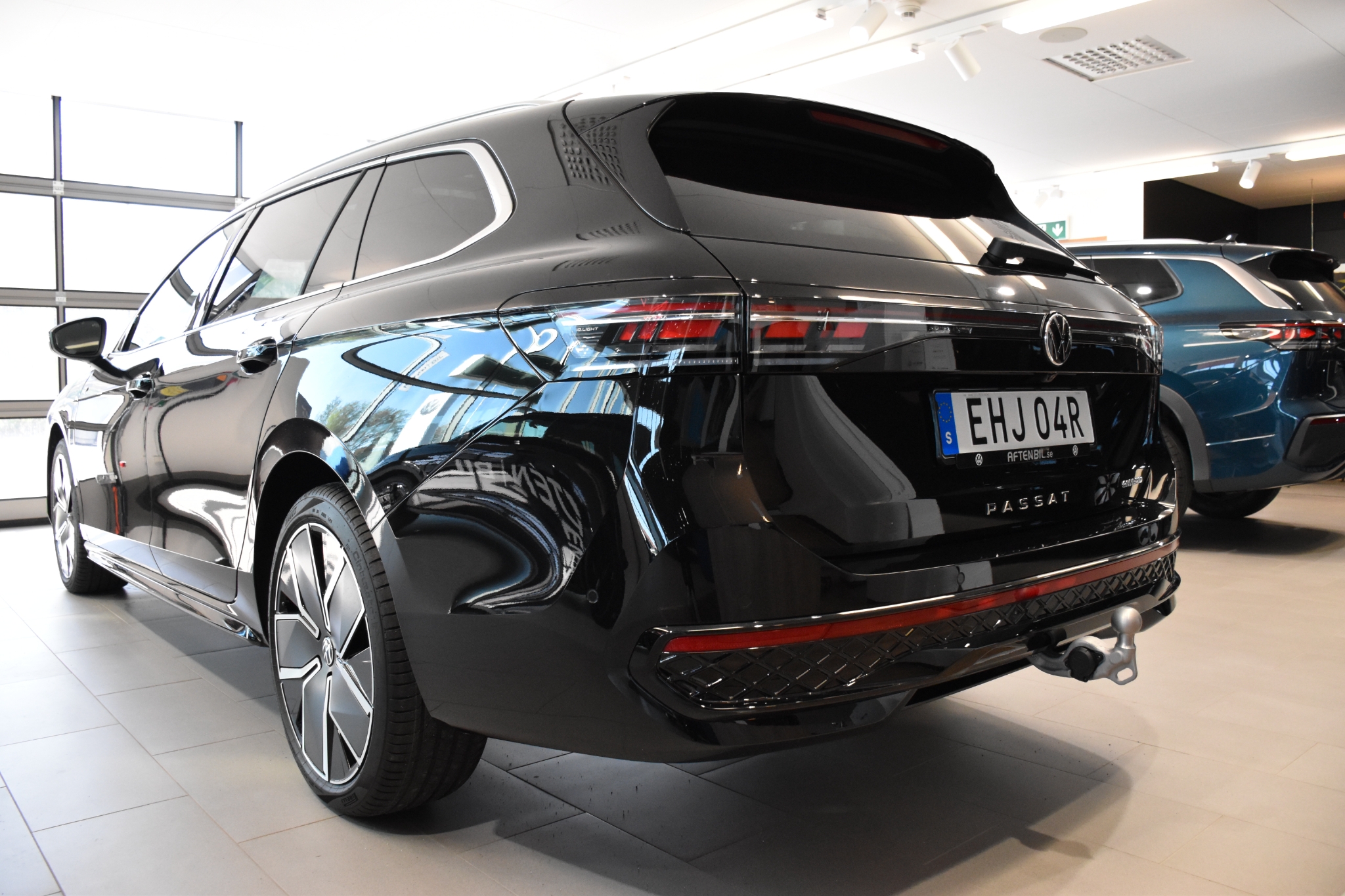 Volkswagen Passat eHybrid 272hk R-Line 2026, bild 6/50
