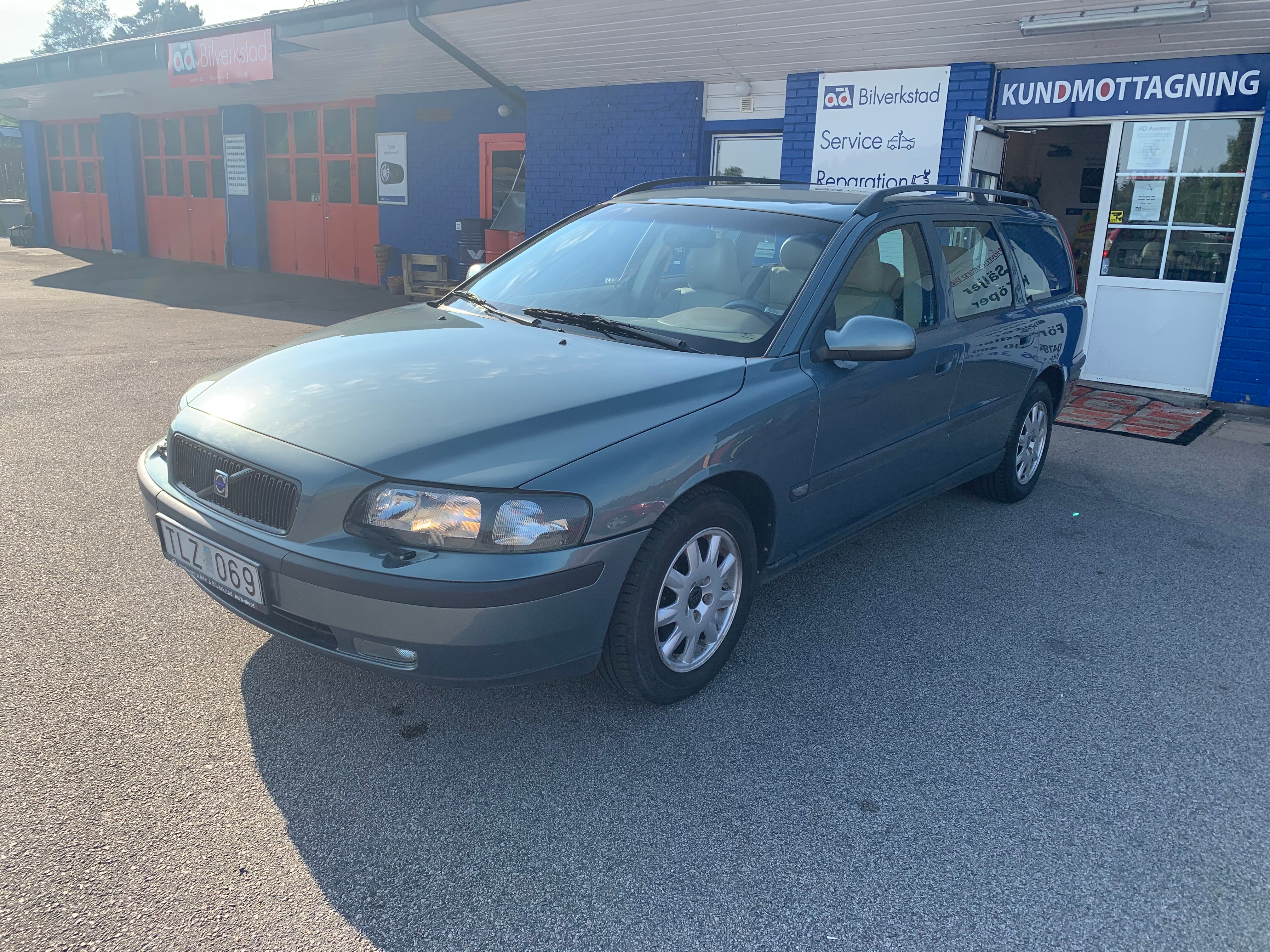 Volvo V70 2.4 Business 140hk bes drag 2002, bild 3/39