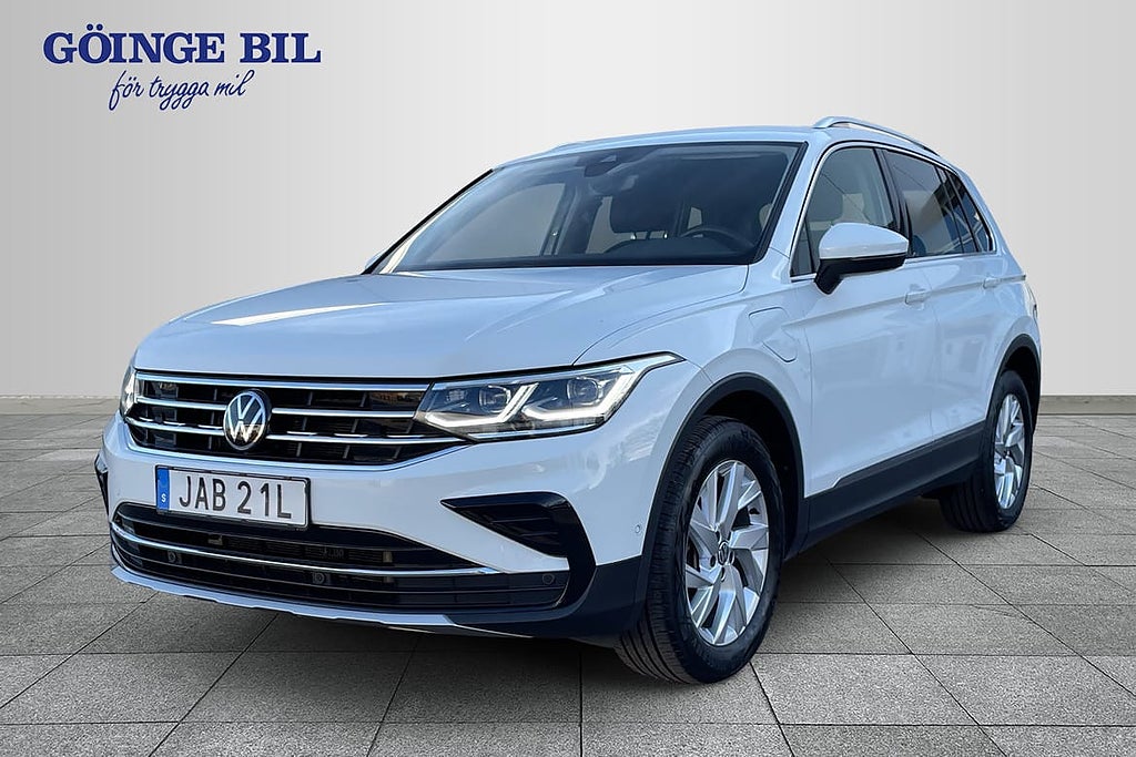 Volkswagen Tiguan eHybrid DSG 245hk Elegance Säljs nyservad/ Drag/ Kamera