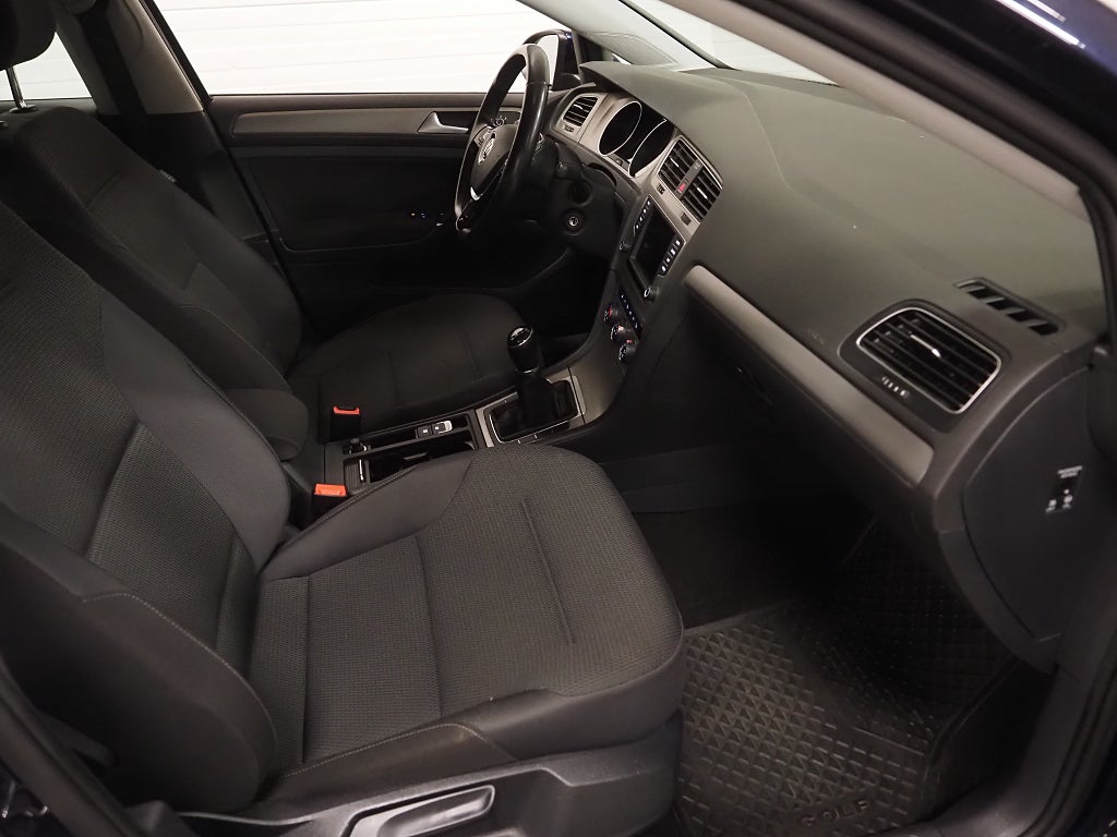 Volkswagen Golf Sportscombi 1.2 TSI 110hk Drag B-Kamera Låga mil! 2016