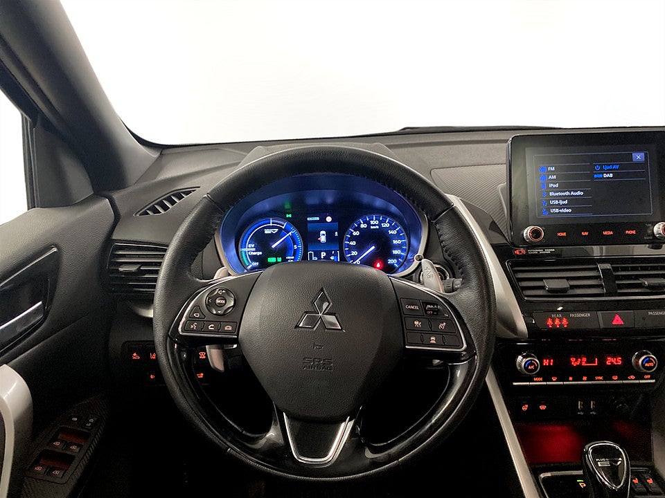 Bild på Mitsubishi Eclipse Cross PHEV 2.4 188hk Aut AWD B-KAMERA PANO HUD