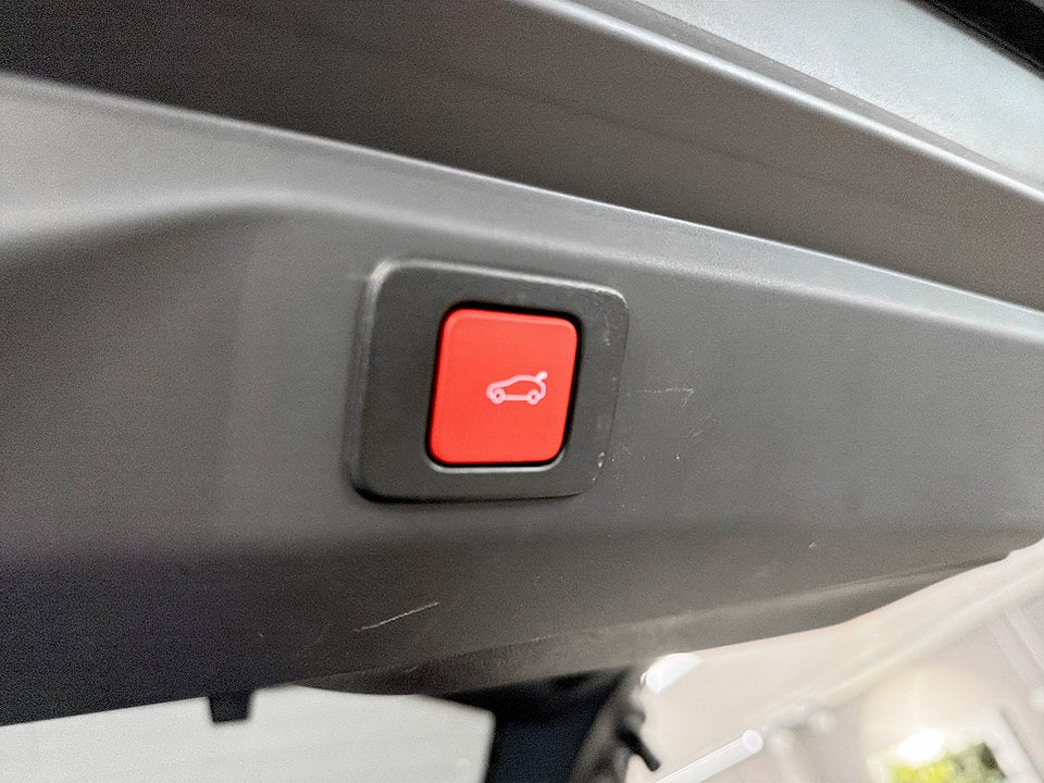 Bild på Peugeot 3008 GT Hybrid 145hk Aut B-KAMERA CARPLAY