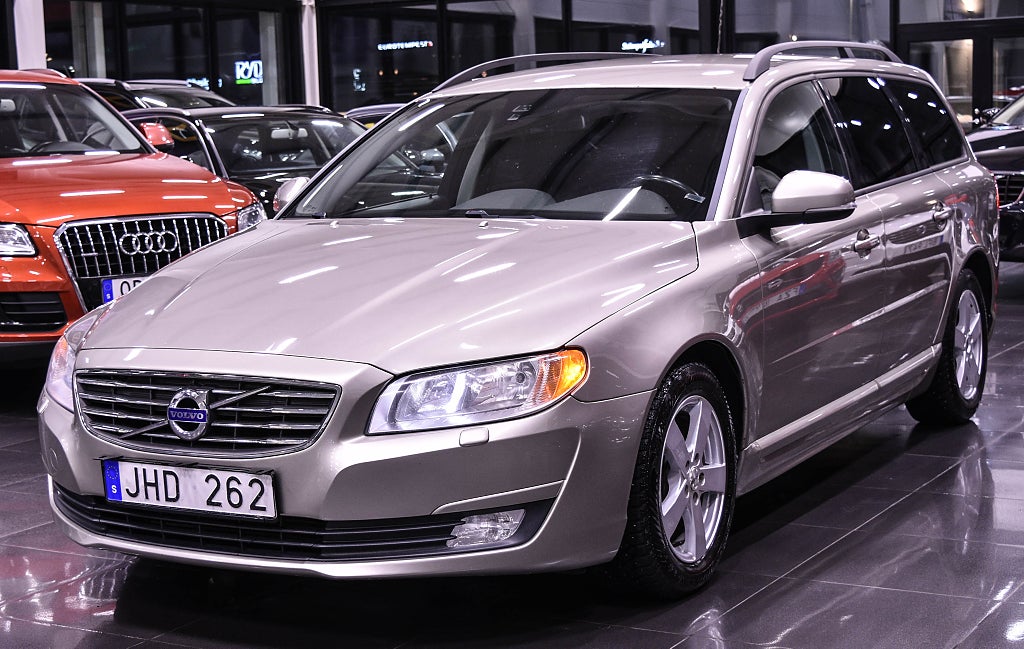 Volvo V70 D2 Euro 5 2Ägare Välservad|Dragkrok|Välservad|Pdc|Värmare 