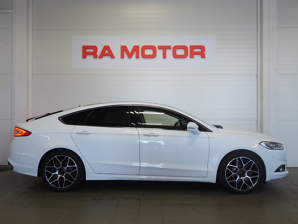 Ford Mondeo 2.0 TDCi Bi-Turbo 210hk Titanium Business Pano Kamera