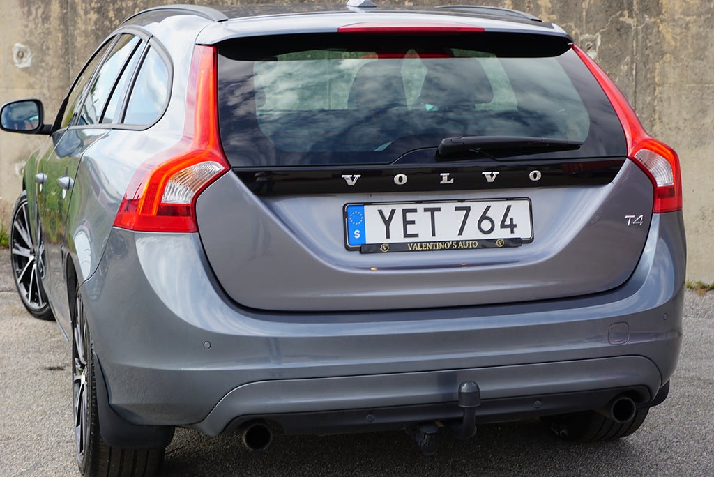 Volvo V60 T4 190hk 1-Brukare|19”|Drag|Värmare|Skinn|Rattvärme|