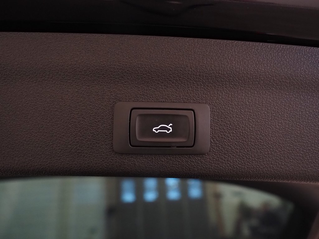 Audi A6 Avant 40 TDI 204hk Quattro S-Tronic D-Värm Drag Nav 2019