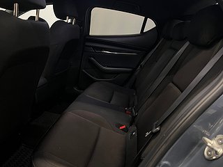 Mazda 3 2.0 M Hybrid Navi Carplay Kamera P-sensorer S&V-däck