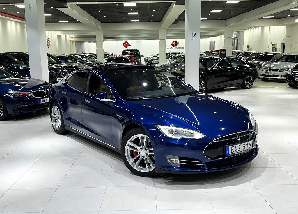 Tesla Model S P85D/511HK/Fri Supercharge/Fri net/Fri Spotify /