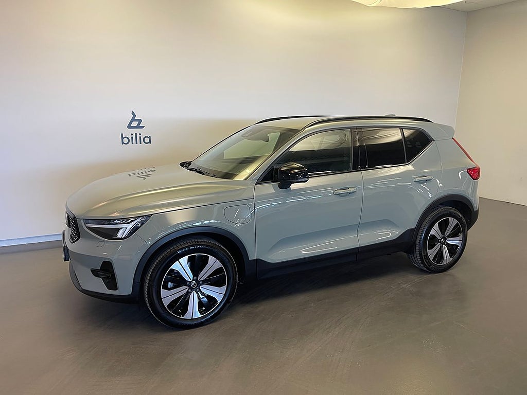 Volvo XC40 Recharge T4 Plus Dark / Dragkrok / Tonade rutor / Navigatio...