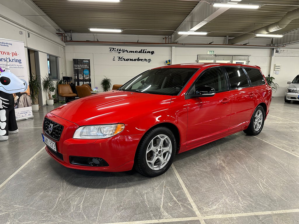 Volvo V70 T4 Powershift R-Design 180hk Nykamrem Helskinn
