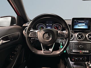 Mercedes-Benz A 180 AMG Line Kamkedja Motorvärmare Psens S/V-hjul – bild 9